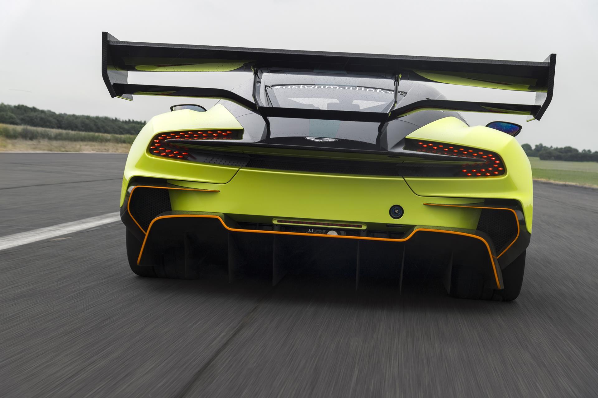 2017 Aston Martin Vulcan AMR Pro